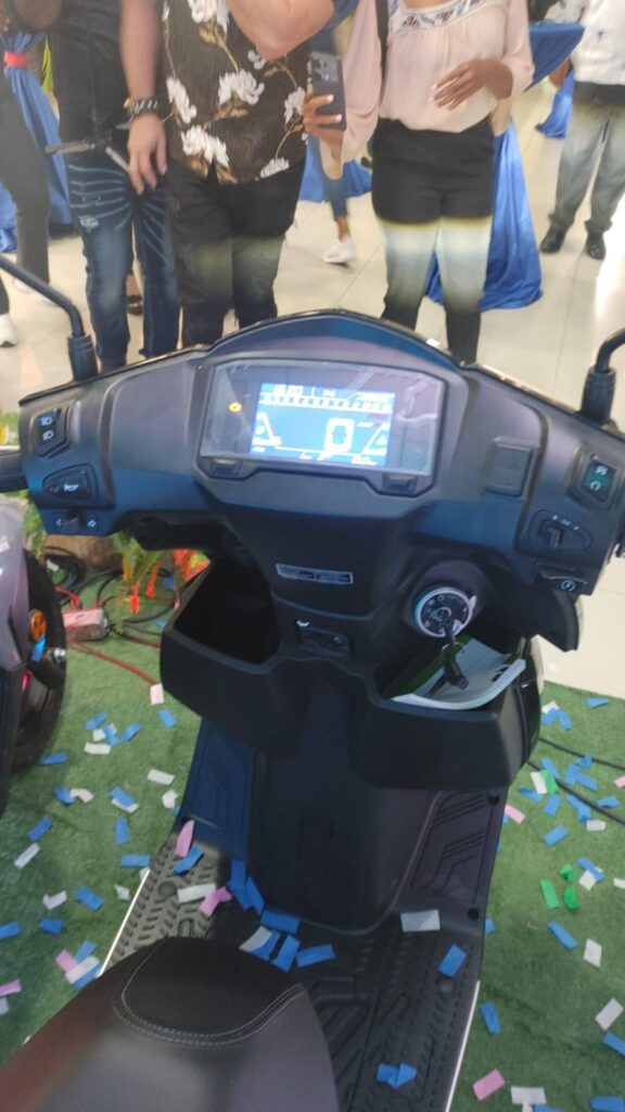 nipponia-vrs-150-lanzamineto-mivisa-motors-la-romana-higuey-tablero-digital